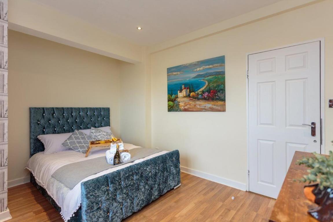 Gorgeous 3-Bed Flat, 15 Minutes To City Centre Edinburgh Exterior photo